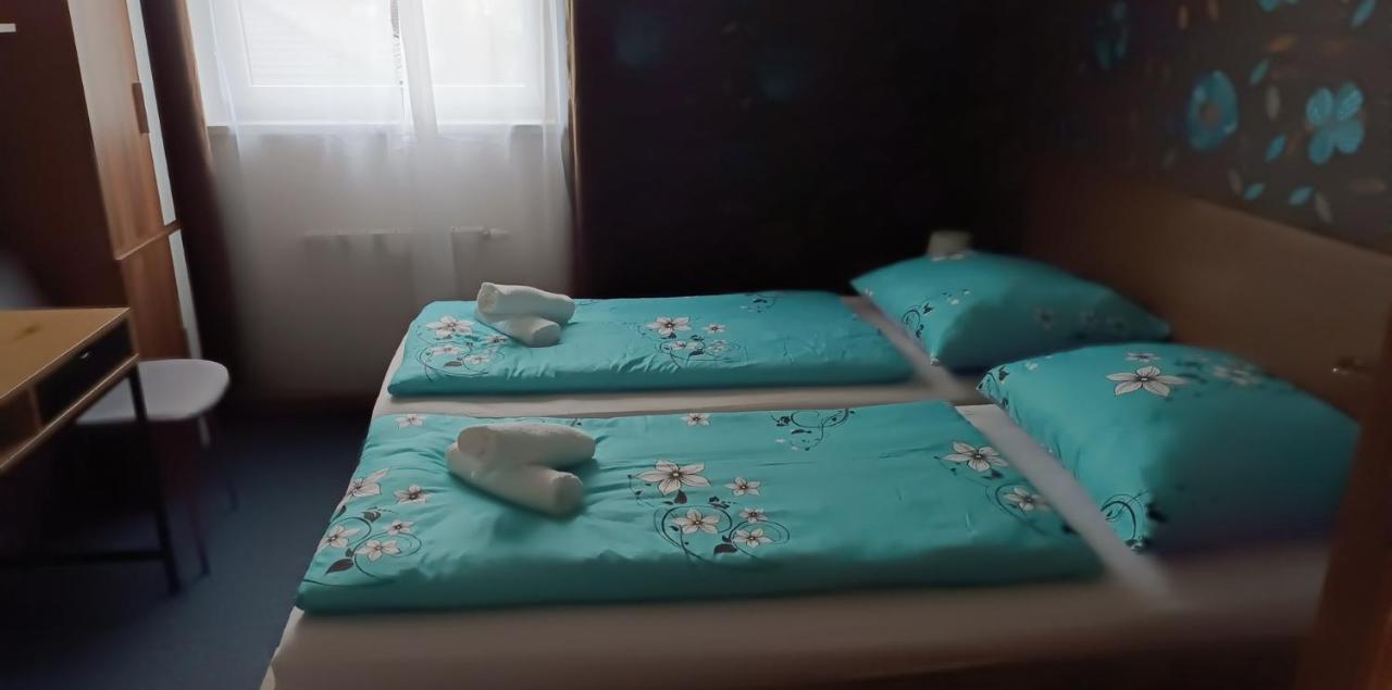Restaurace A Penzion U Lesa Havířov Εξωτερικό φωτογραφία